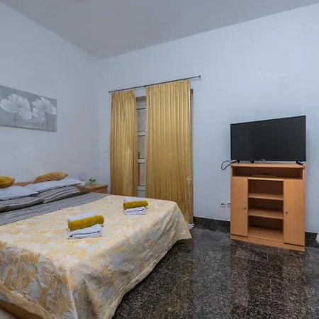 Villa Maria *